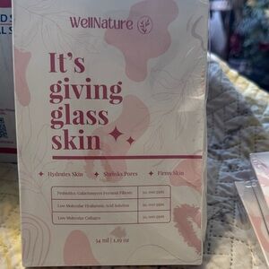 Wellnature Glass Skin Masks 4 masks per pack